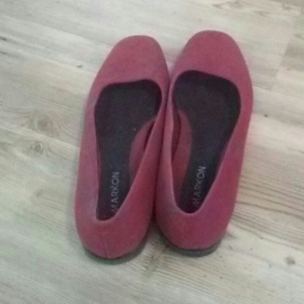 Shoes - Picture 3 of 4
